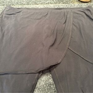 Lucy Black Skirted Leggings